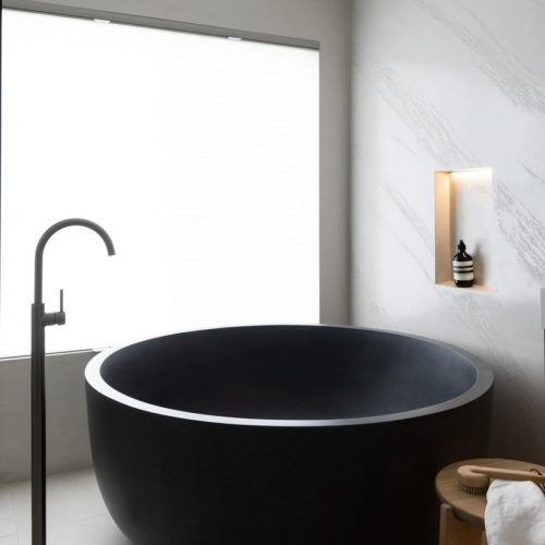 Romeo natural stone bathtub