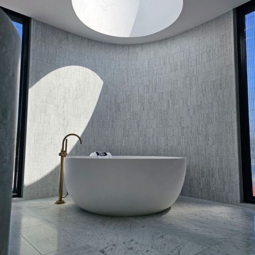 Romeo natural stone bathtub