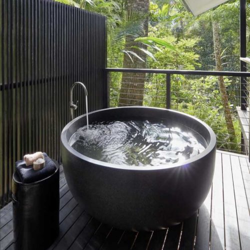 Romeo natural stone bathtub