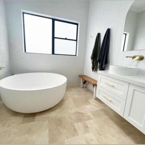 Romeo natural stone bathtub
